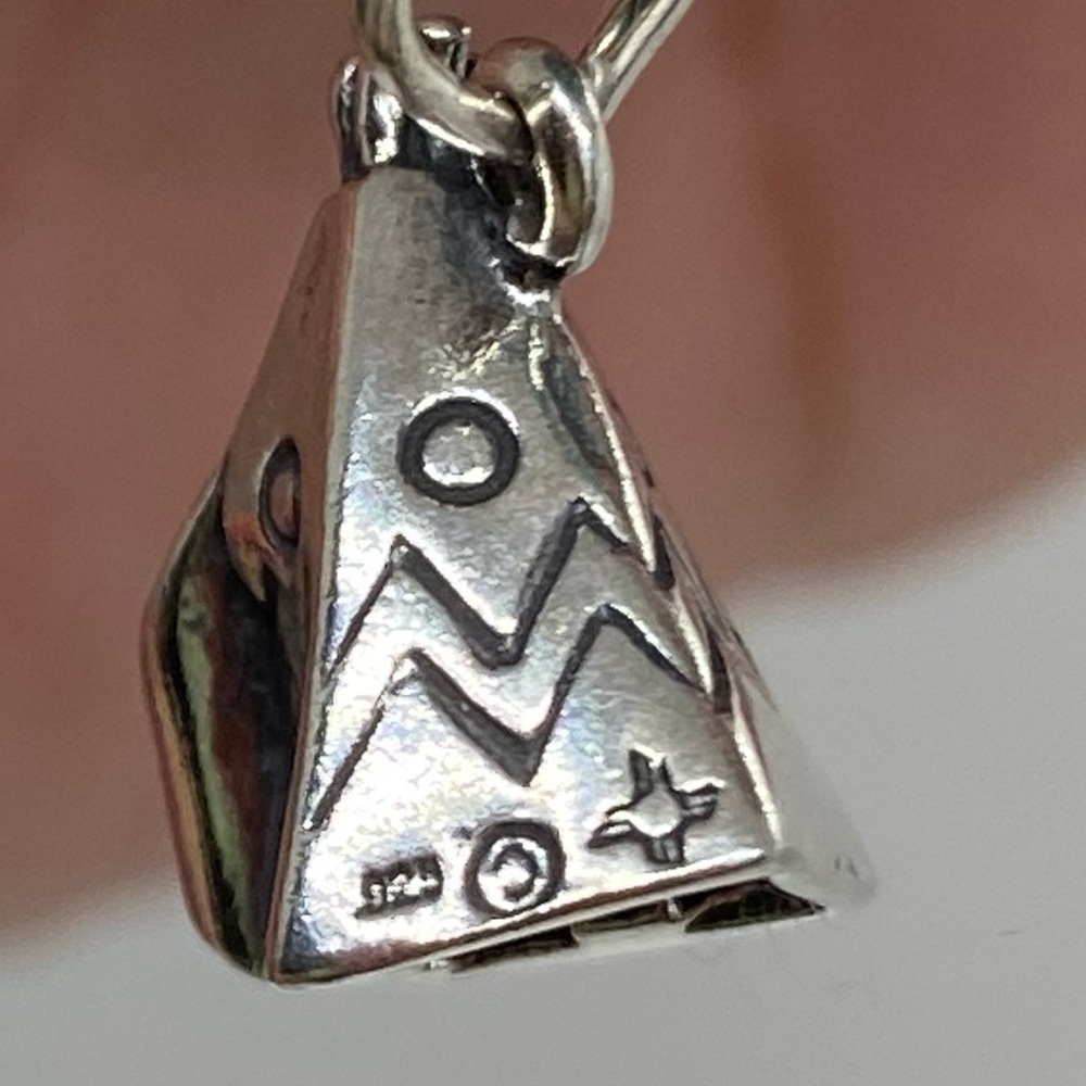 Teepee .925 Sterling Silver Native American Indian Hut 3D charm - Picture 13 of 13